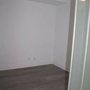 Jarvis & Dundas St E Largest 1Bdrm +Den As 2nd Bdrm Modern Kitchen - Photo 4