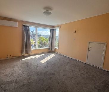 cozy 2 bedroom unit - Photo 1