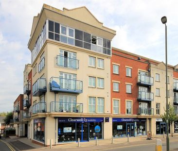 Metro Apartments, Woking, Surrey, GU21 - Photo 3