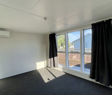 Castlecliff - 3 Bedrooms - Photo 5