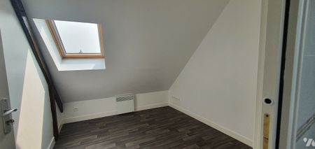 A LOUER appartement T1 - 2pp , 2e/2, petite résidence clos avec parking, proche commerces. - Photo 3