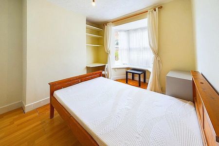 3 bedroom House To Let Total Size: 862 SQ FT - Photo 4