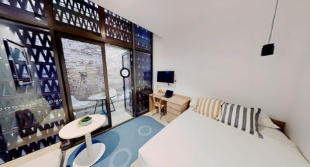 Studio Courtyard - Photo 2