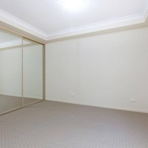 One-Bedroom Apartment - Photo 2