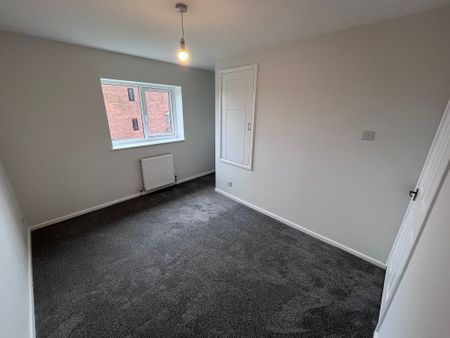 Courtlands Way, Ravenhill, Swansea SA5 5DQ - Photo 3