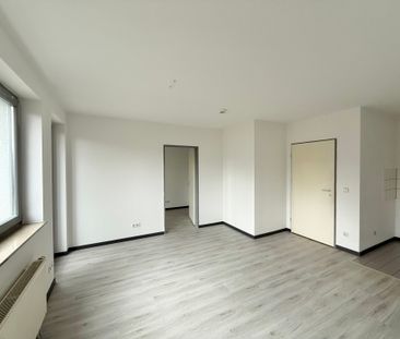 Helle 2-Zimmer-Wohnung mit Balkon in zentrumsnaher Lage - Foto 1
