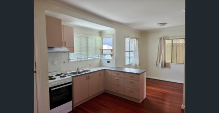 Southport 3 Bedrooms House for rent $750 per week - Photo 4