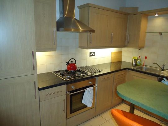 2 bedroom flat to rent - Photo 1