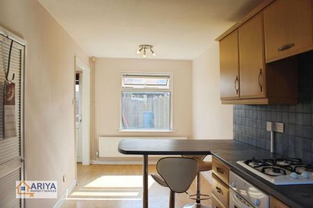 3 bedroom terraced house to rent - Photo 5