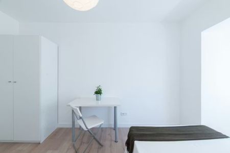 Calle de Talavera, Madrid, Community of Madrid 28016 - Photo 3