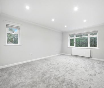 4 bedroom detached house to rent - Photo 3