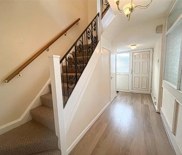 3 bedroom detached house to rent - Photo 4