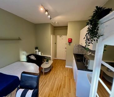 Studio Flat, Colville Terrace, W11 - Photo 1