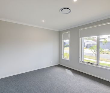 Beautiful Family Home - Photo 3