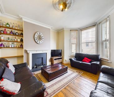 4 bedroom terraced house to rent - Photo 1