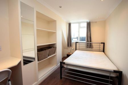 2 bedroom flat to rent - Photo 3