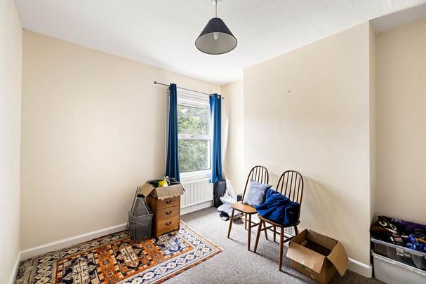 3 bedroom end of terrace house to rent - Photo 1