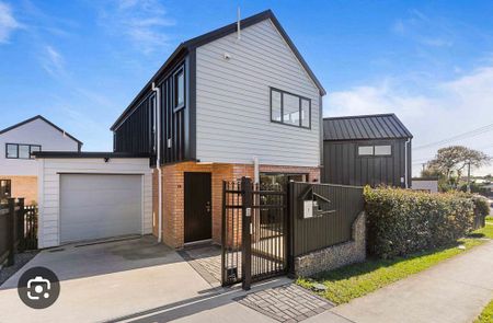 A Home Looked After by Landlords Who Truly Care! - Photo 4