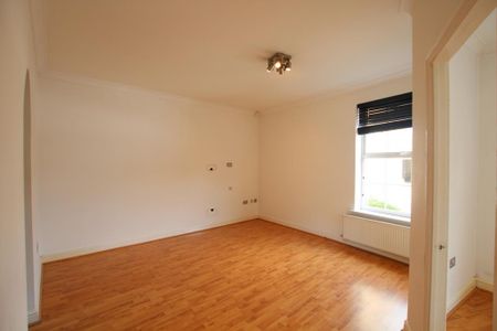 3 bedroom apartment to rent - Photo 3