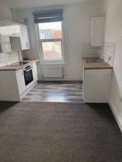 1 Bed Flat, Greville Road, BS3 - Photo 1