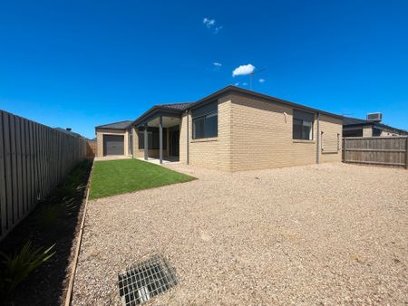 16 Dunoon Avenue, Clifton Springs - Photo 2