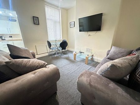 3 bedroom terraced house to rent - Photo 2