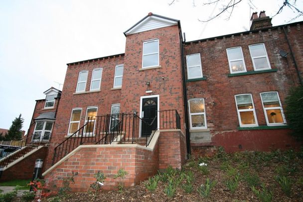 Ring Road, North Leeds, LS17 8NR - Photo 1