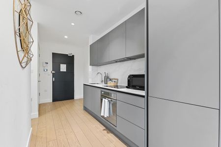 Studio to rent - Photo 2