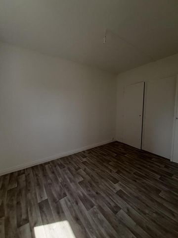 T5- 37 RUE GEORGES DE MANTEYER 38100 GRENOBLE - Photo 2