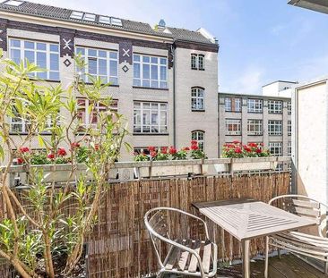 Altbau, 2 Balkonen, Aufzug, Simon Dach Kiez - Foto 1