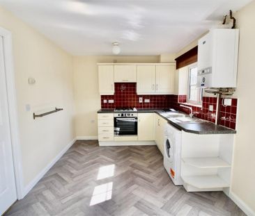 3 bedroom Semi-detached house to rent in Chesters Avenue, Longbento... - Photo 1