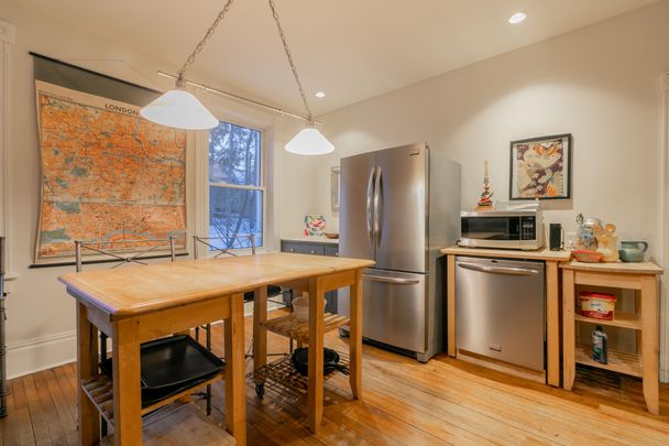 For Lease - 12 Lansdowne Street, Huntsville, Ontario - Photo 1