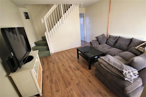 2 bedroom terraced house to rent - Photo 1