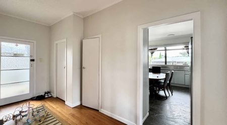 Spacious Family Home ! - Photo 3