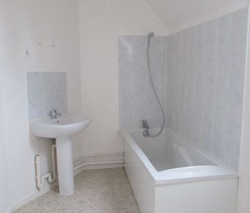 Location Appartement 1 pièce 32m² - Photo 3
