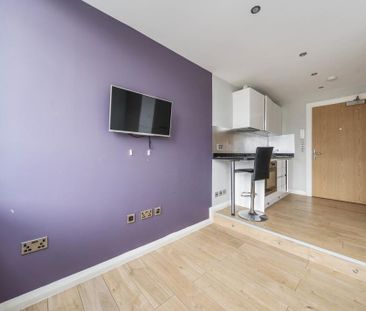 Studio to rent - Photo 6