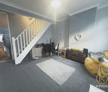 2 bedroom terraced house to rent - Photo 4