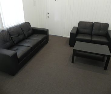 PERFECT ROOMING ACCOMMODATION FOR STUDENTS - CLOSE TO QUT - Photo 3