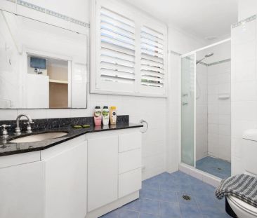 Spacious Family Home in Prime Pymble Location - Photo 3