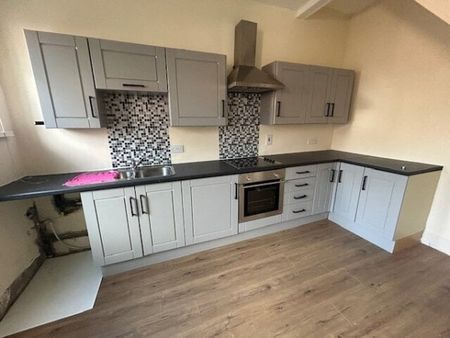 Enfield Road, Blackpool, FY1 - Photo 4