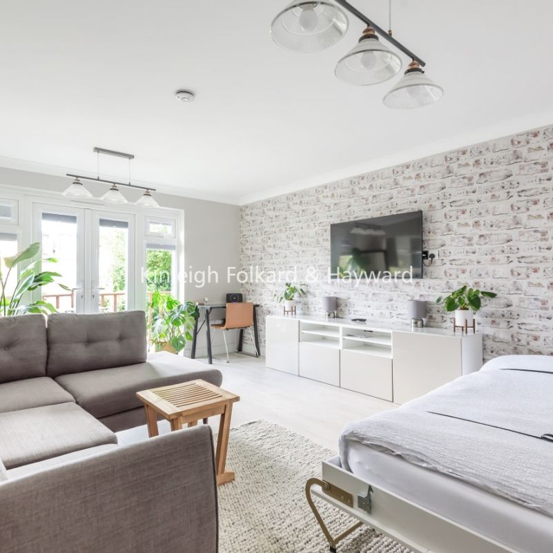 High Tor Close, Bromley, BR1 - Photo 1