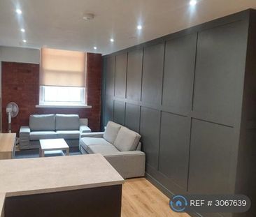 5 bedroom flat to rent - Photo 1