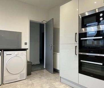 1 bedroom in a flat share to rent - Photo 1