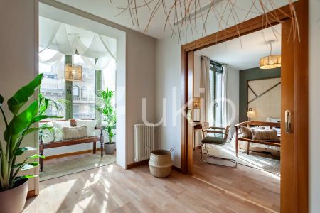 Apartamento de alquiler en Ronda de la Universitat, Dreta de l'Eixample - Photo 2