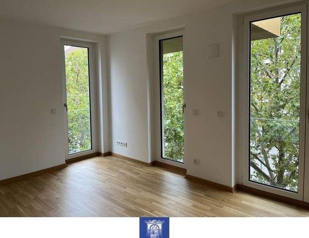 Exklusive Wohnung mit Balkon, exklusivem Bad, Gäste-WC und moderner EBK! - Foto 1