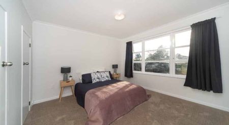 3 Lancaster Street, Highbury - Photo 3