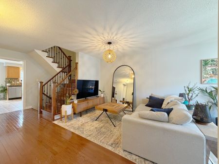 For Lease - 2280 Baronwood Drive Unit# 60, Oakville, Ontario - Photo 2