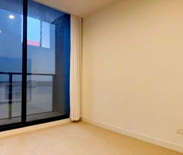 Secondary Room - Photo 4