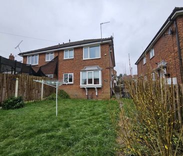 1 bed Town House - To Let - Photo 5