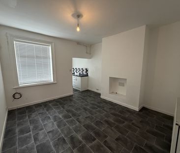 2 Bed Terraced House, Cobden St, M9 - Photo 2